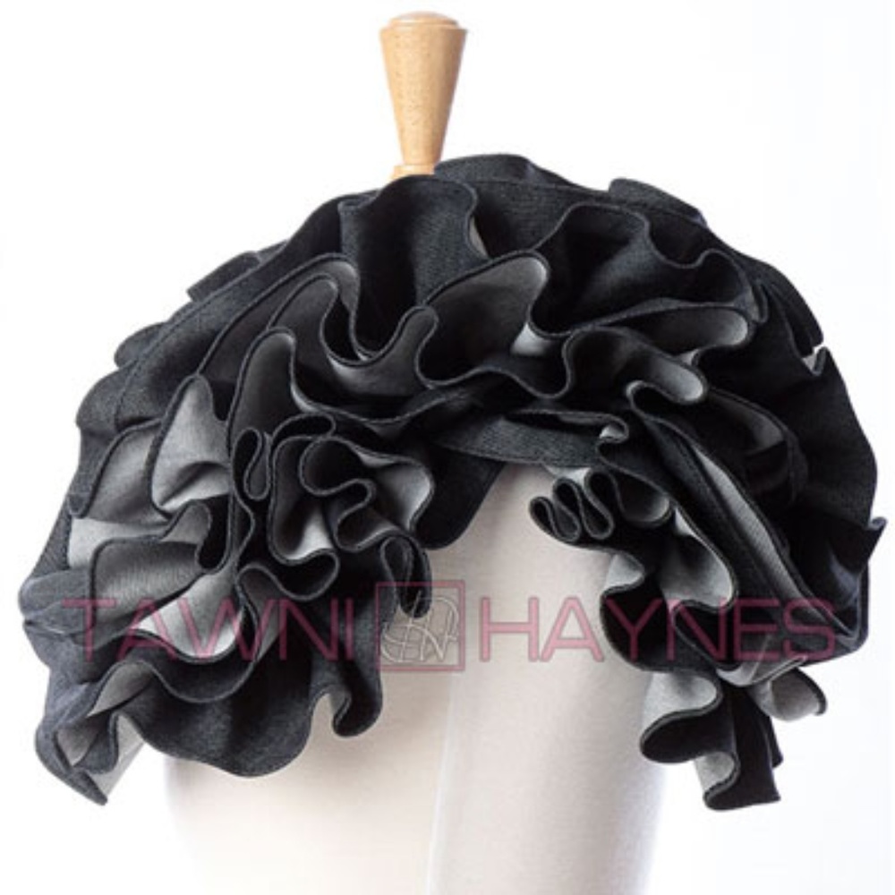 Extended Circle Flower Pin (19 inch) - Denim